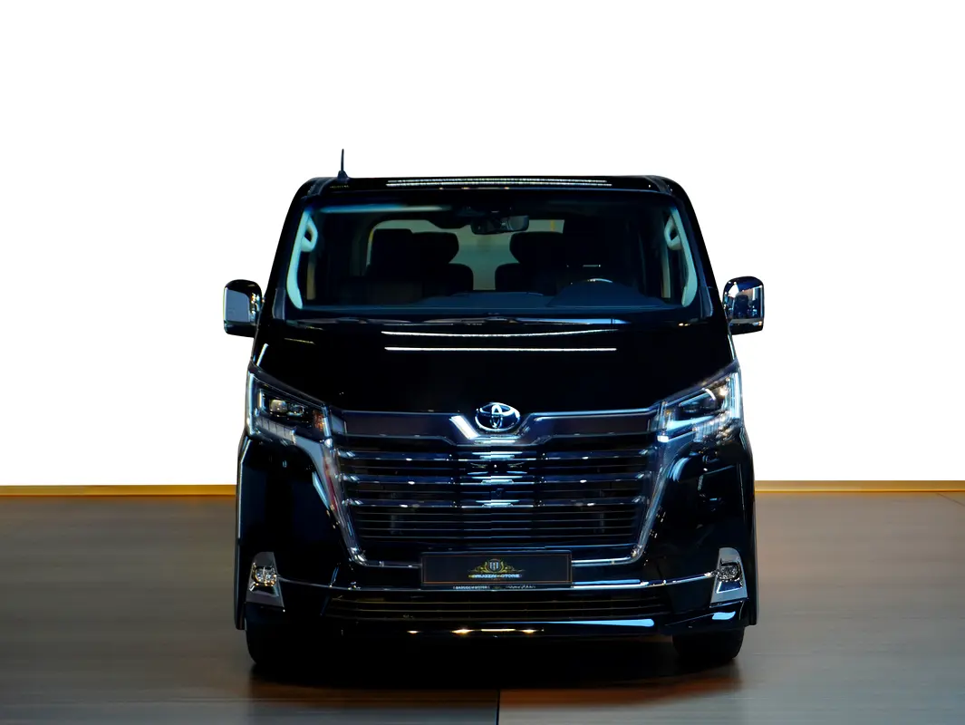 TOYOTA Granvia Premium 2026 - photo 4 - Import Émirats | International Cars