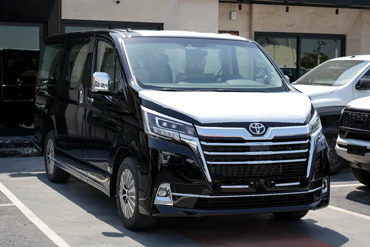TOYOTA Granvia Premium 2026