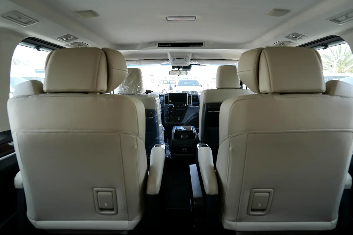 TOYOTA Granvia Premium 2026 - photo 7 - Import Émirats | International Cars