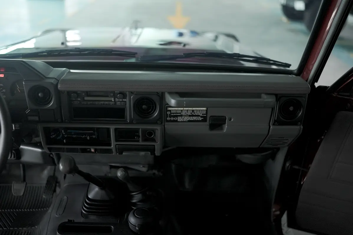 TOYOTA Land Cruiser 70 Other 1991 - photo 6 - Import Émirats | International Cars