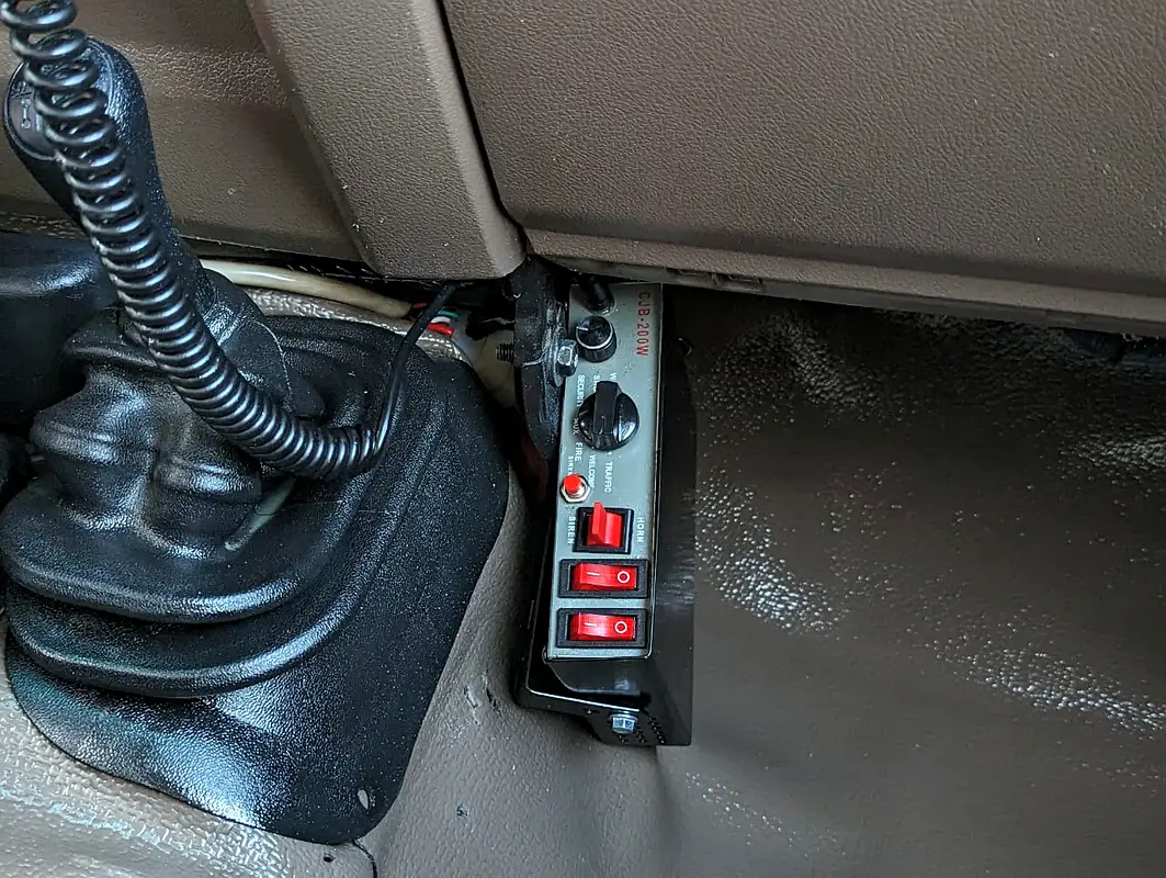 TOYOTA Land Cruiser 70 LC78 2019 - photo 9 - Import Émirats | International Cars