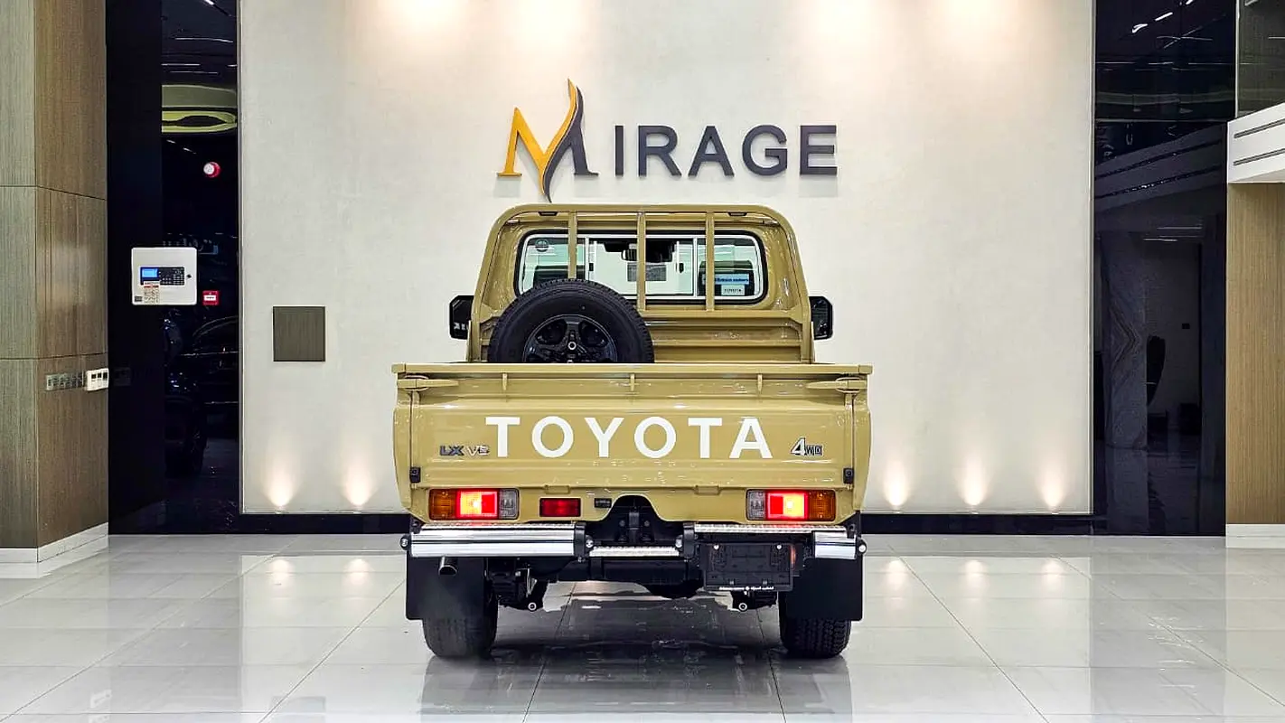 TOYOTA Land Cruiser 70 Other 2025 - photo 11 - Import Émirats | International Cars
