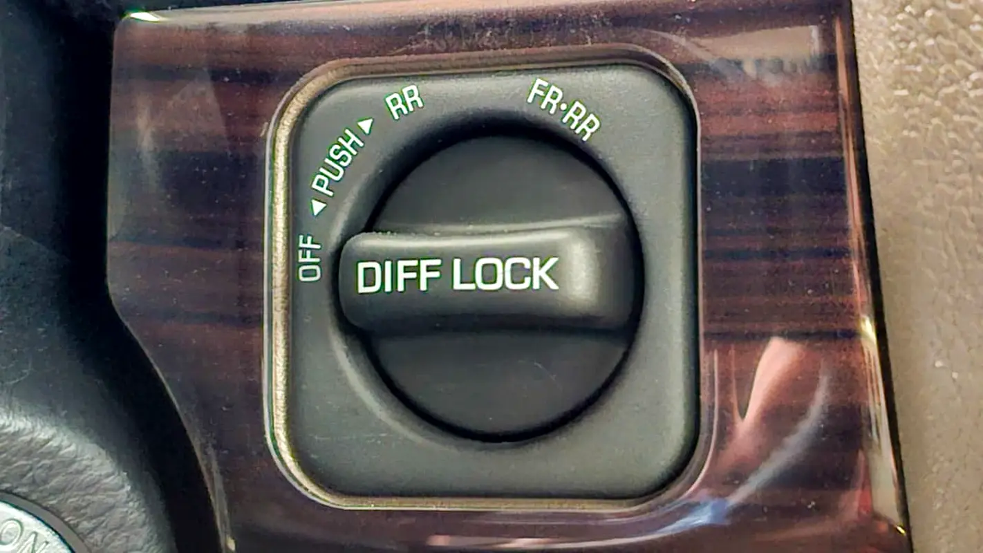 TOYOTA Land Cruiser 70 Other 2025 - photo 6 - Import Émirats | International Cars