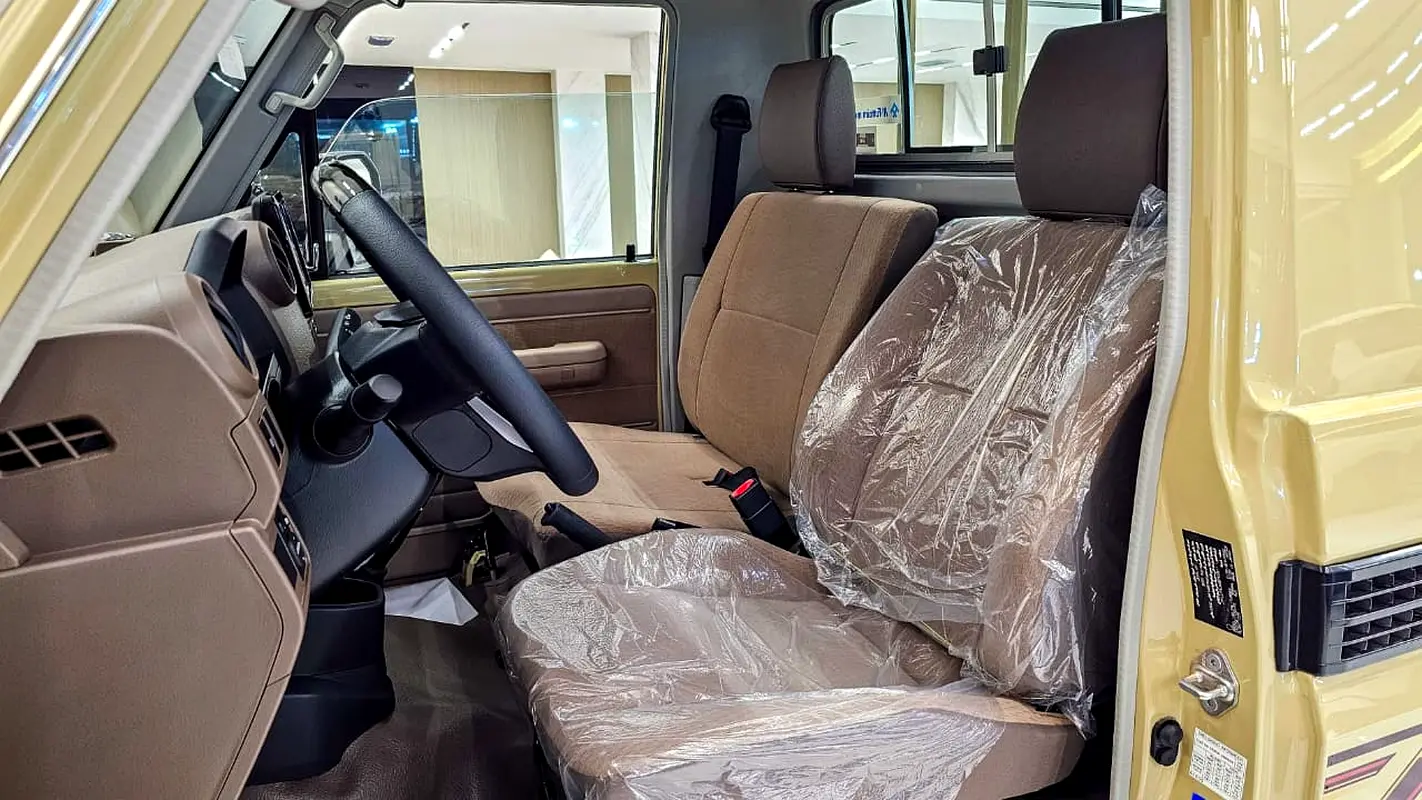 TOYOTA Land Cruiser 70 Other 2025 - photo 8 - Import Émirats | International Cars