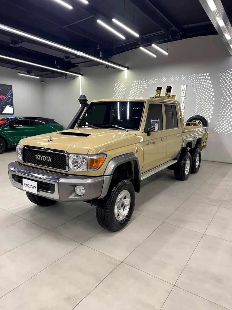 TOYOTA Land Cruiser 70 Other 2020 - photo 11 - Import Émirats | International Cars
