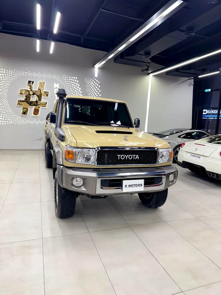TOYOTA Land Cruiser 70 Other 2020 - photo 12 - Import Émirats | International Cars