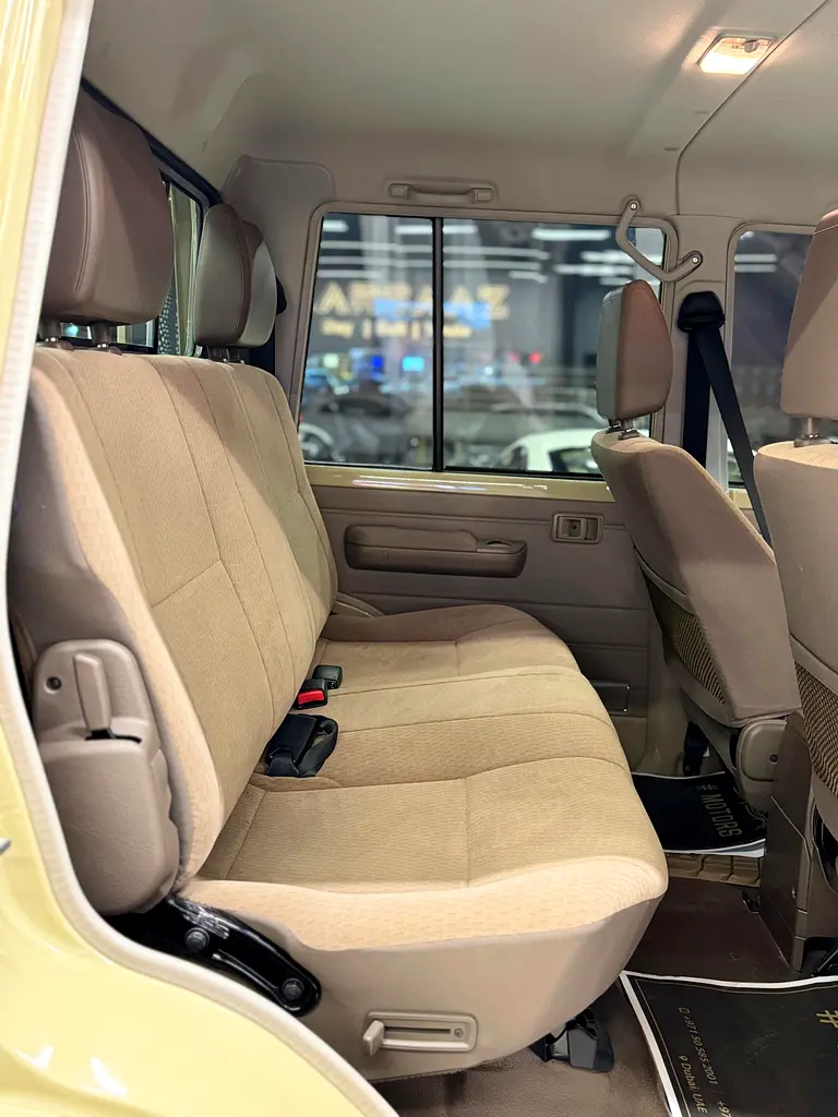 TOYOTA Land Cruiser 70 Other 2020 - photo 4 - Import Émirats | International Cars
