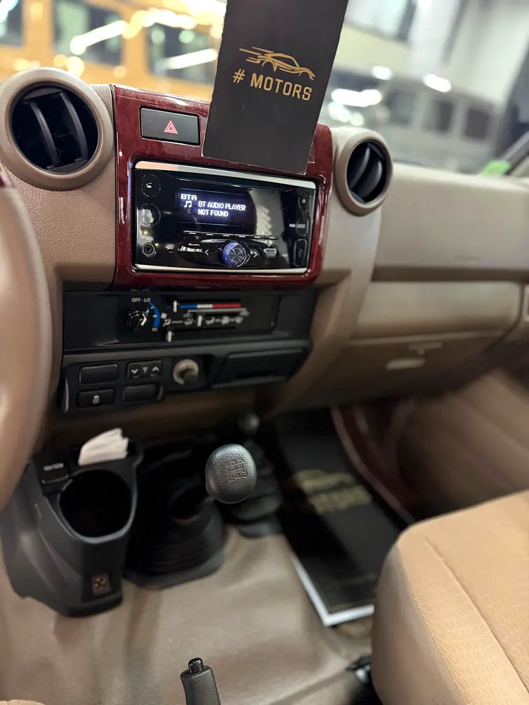 TOYOTA Land Cruiser 70 Other 2020 - photo 8 - Import Émirats | International Cars