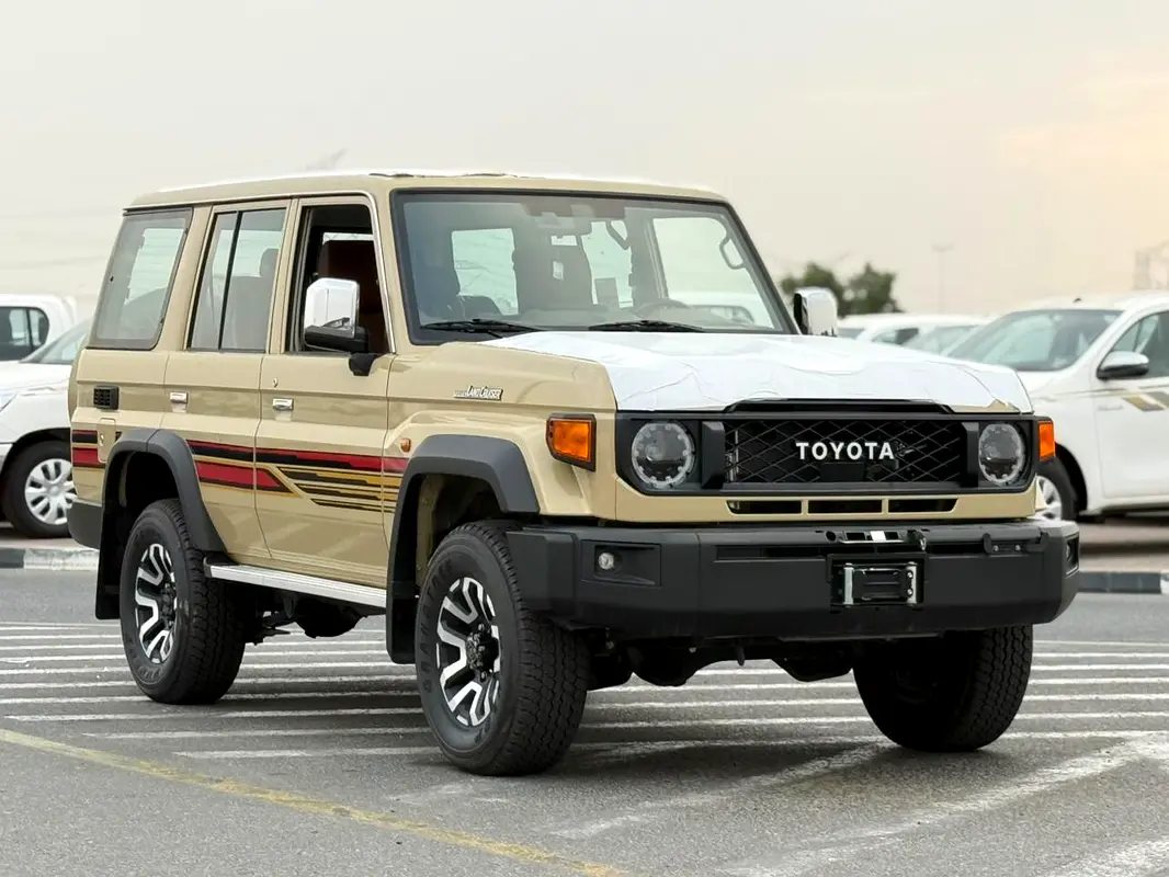 TOYOTA Land Cruiser 70 Other 2025 - photo 2 - Import Émirats | International Cars