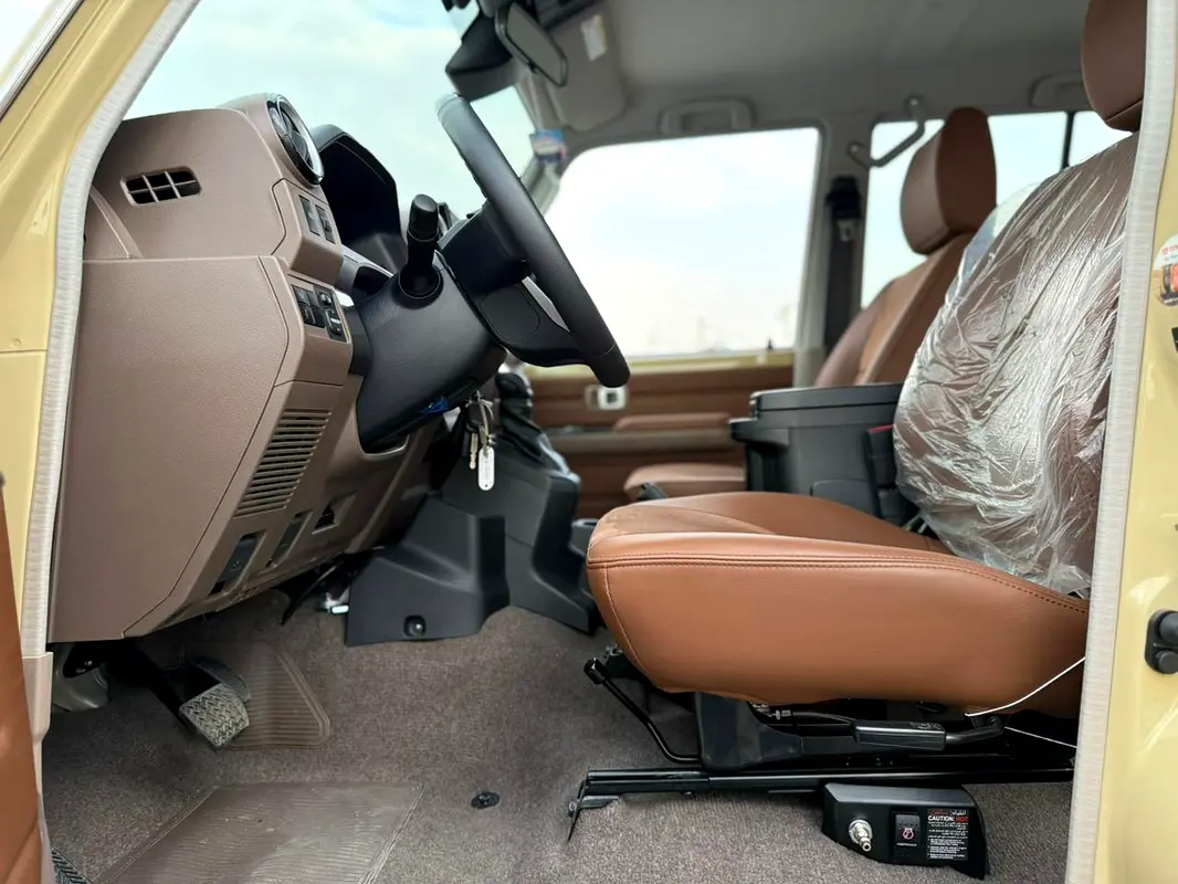 TOYOTA Land Cruiser 70 Other 2025 - photo 9 - Import Émirats | International Cars