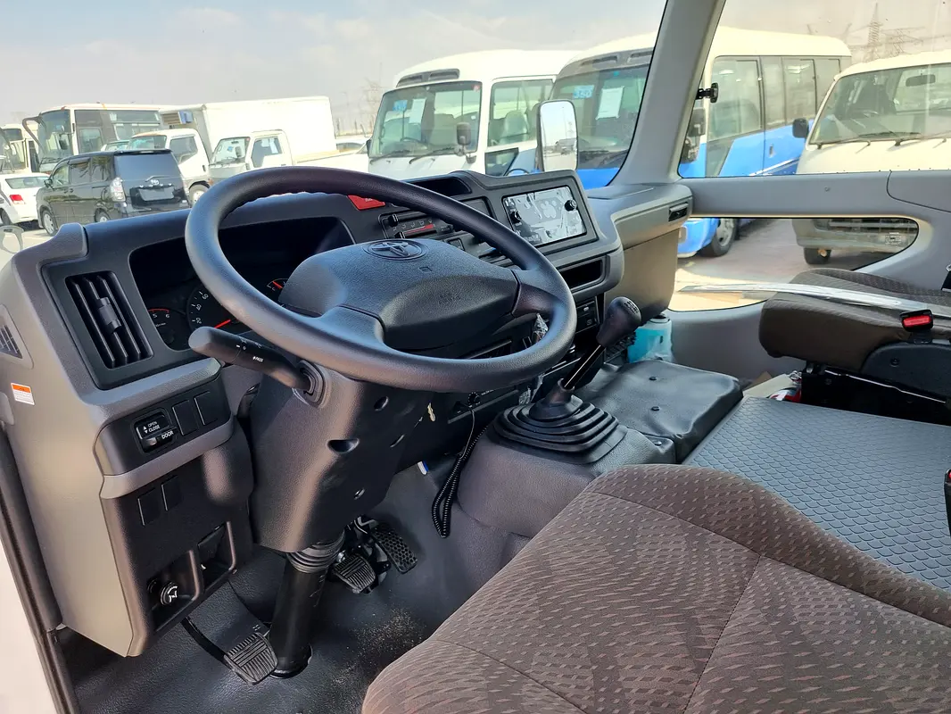 TOYOTA Coaster Other 2026 - photo 11 - Import Émirats | International Cars