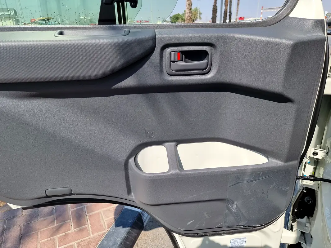 TOYOTA Coaster Other 2026 - photo 12 - Import Émirats | International Cars