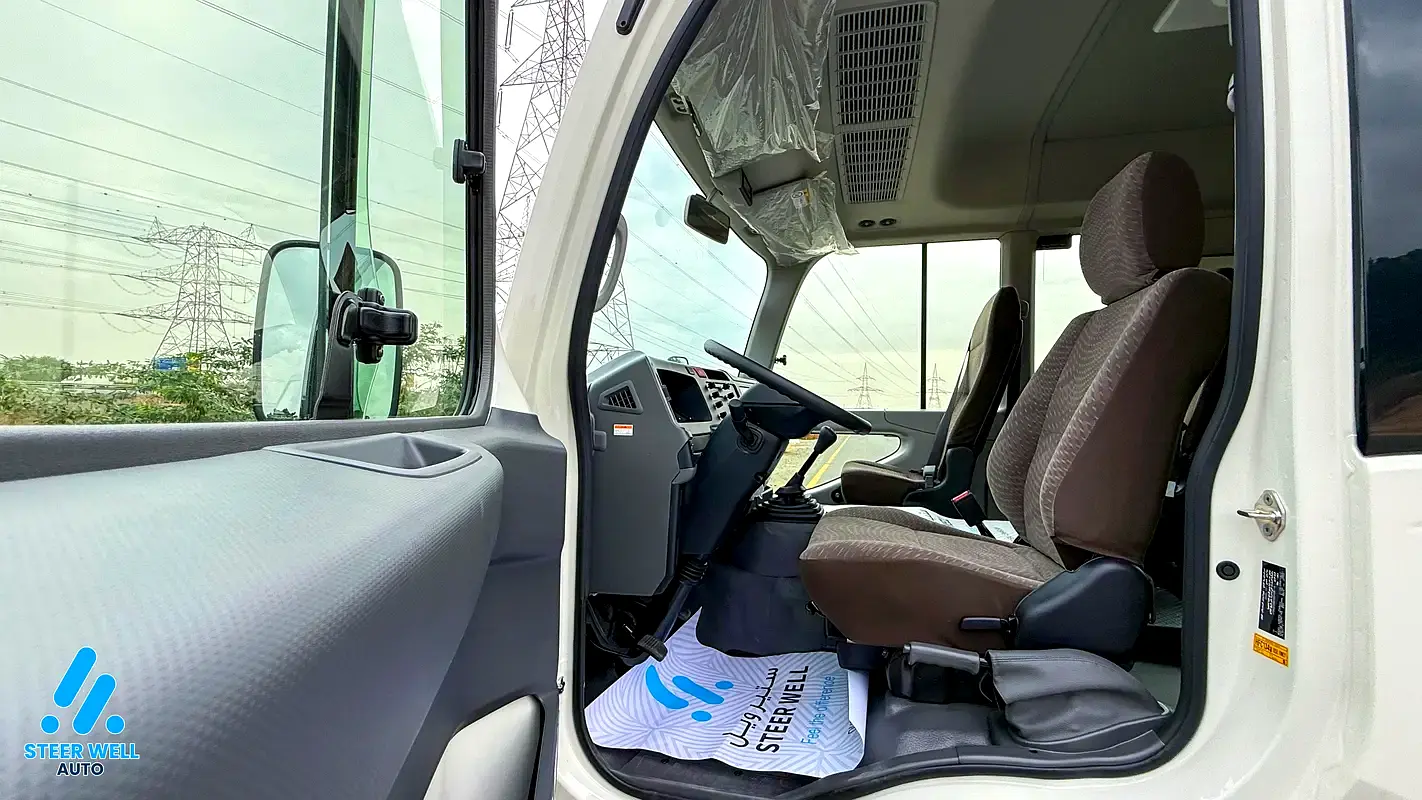 TOYOTA Coaster Other 2025 - photo 10 - Import Émirats | International Cars