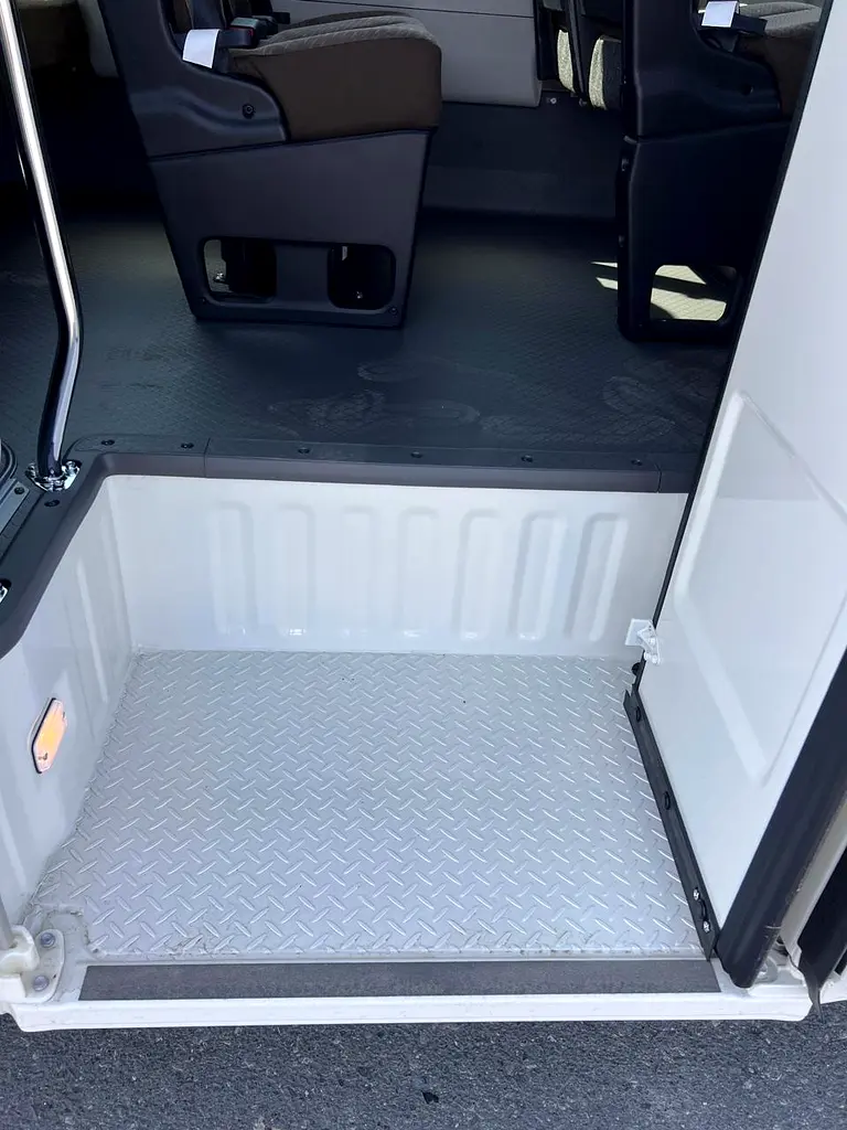 TOYOTA Coaster Other 2025 - photo 10 - Import Émirats | International Cars