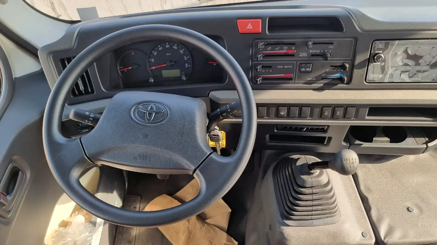 TOYOTA Coaster Basic 2025 - photo 10 - Import Émirats | International Cars