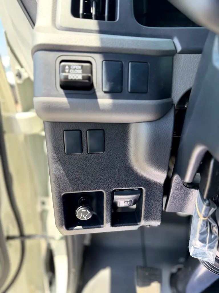 TOYOTA Coaster Other 2026 - photo 10 - Import Émirats | International Cars