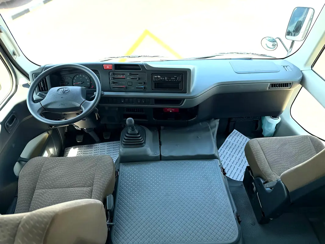 TOYOTA Coaster Other 2026 - photo 4 - Import Émirats | International Cars