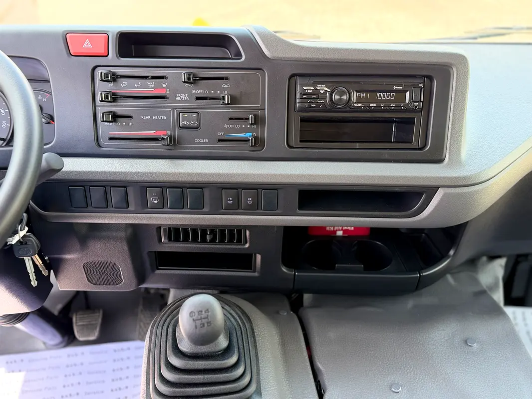 TOYOTA Coaster Other 2026 - photo 8 - Import Émirats | International Cars