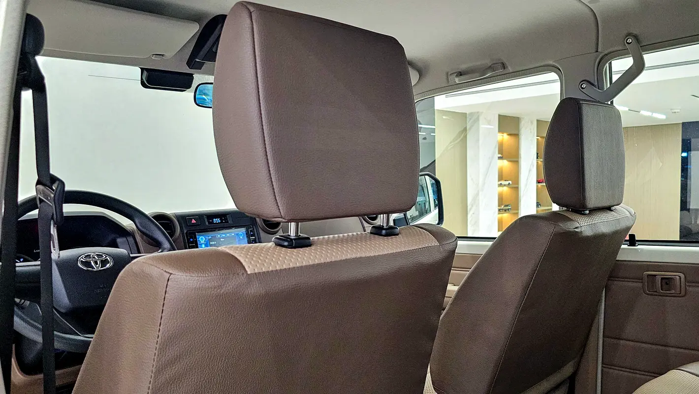 TOYOTA Land Cruiser 70 Series LC 79 Base 2025 - photo 10 - Import Émirats | International Cars