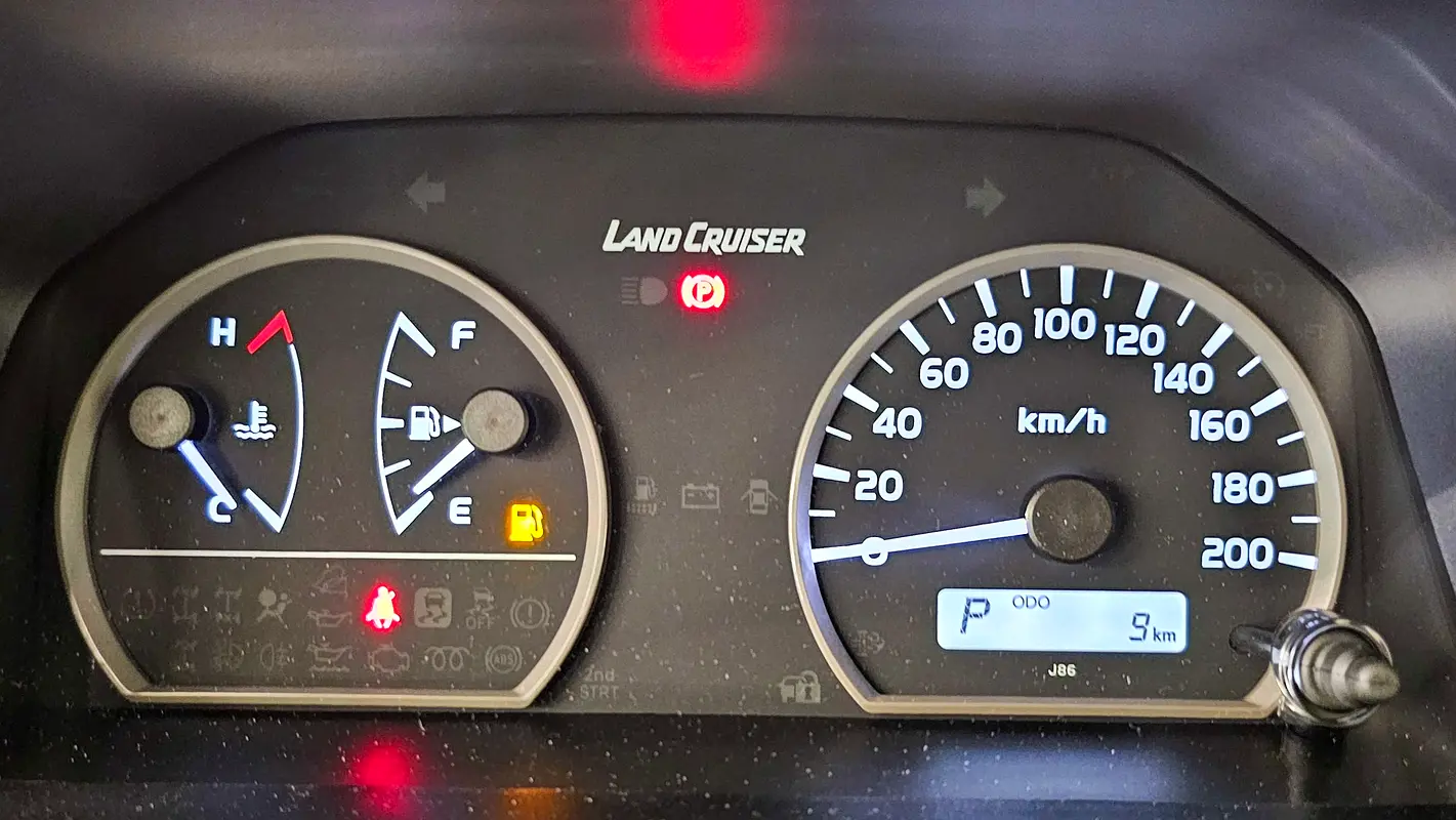 TOYOTA Land Cruiser 70 Series LC 79 Base 2025 - photo 5 - Import Émirats | International Cars