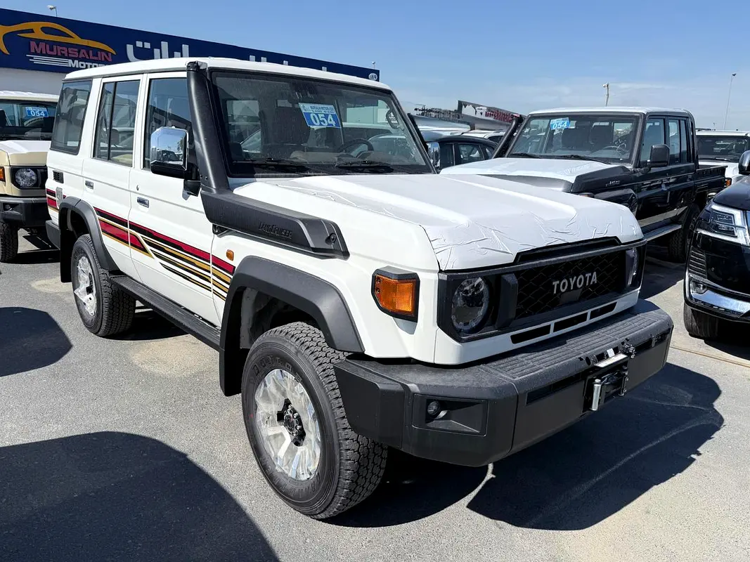 TOYOTA Land Cruiser 70 Série LC 76 LX 2025