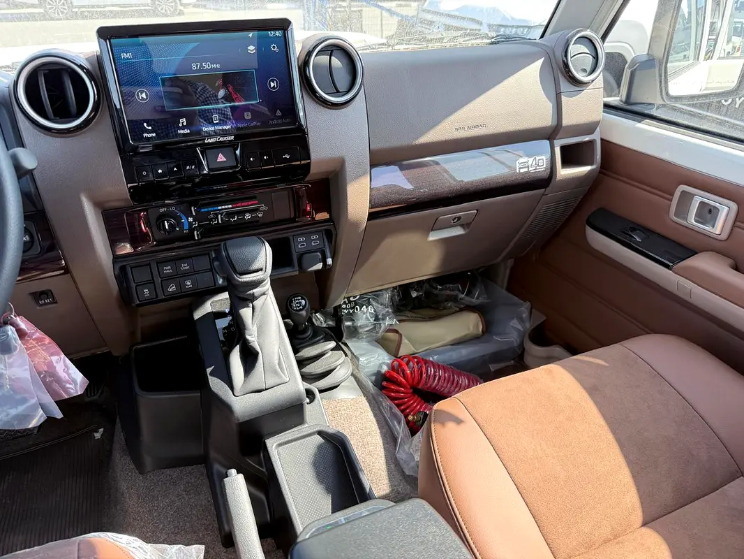 TOYOTA Land Cruiser 70 Series LC 76 LX 2025 - photo 7 - Import Émirats | International Cars