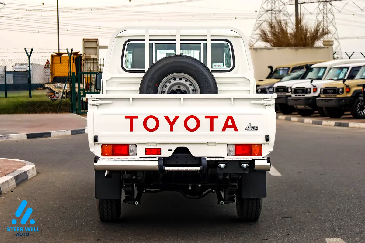 TOYOTA Land Cruiser 70 Series LC 79 Base 2025 - photo 8 - Import Émirats | International Cars