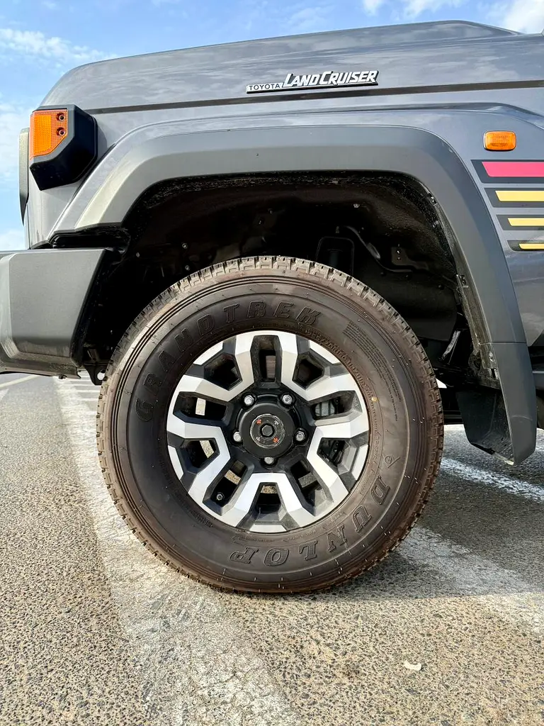 TOYOTA Land Cruiser 70 Series LC 79 Base 2025 - photo 7 - Import Émirats | International Cars