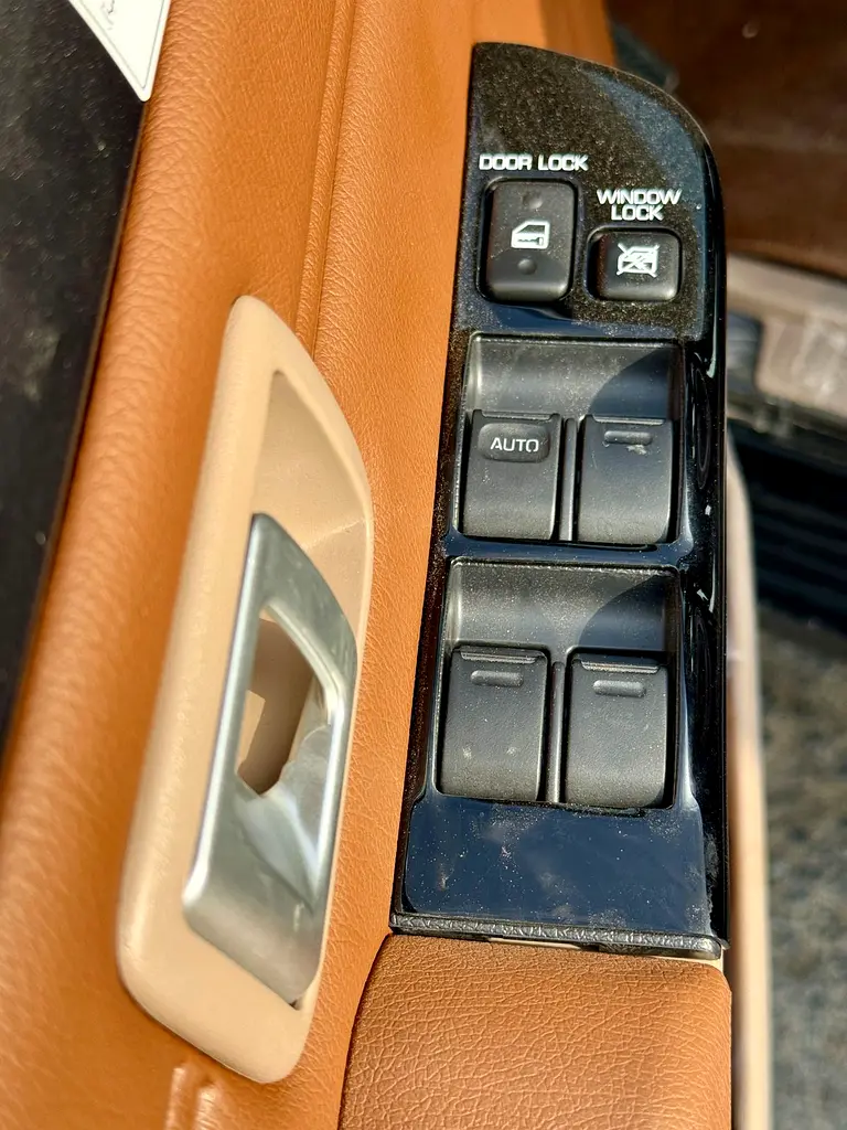 TOYOTA Land Cruiser 70 Series LC 79 Base 2025 - photo 8 - Import Émirats | International Cars