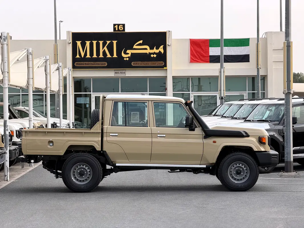 TOYOTA Land Cruiser 70 Series LC 79 Base 2026 - photo 5 - Import Émirats | International Cars