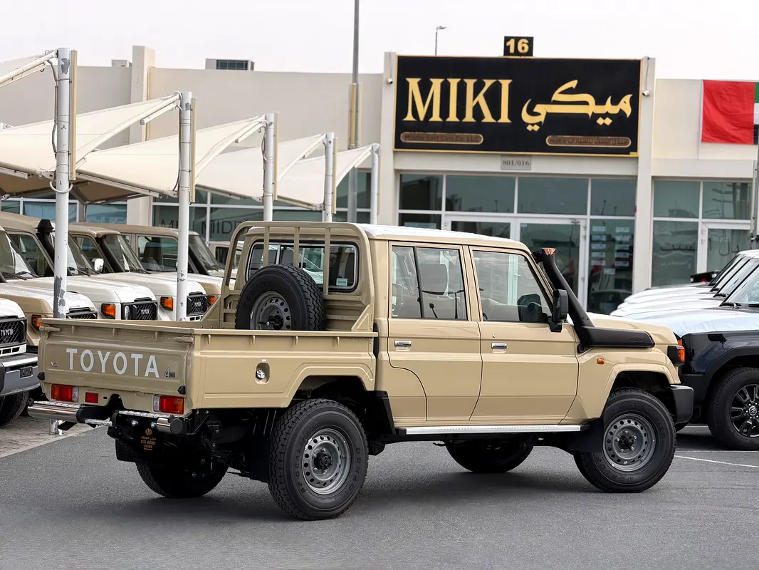 TOYOTA Land Cruiser 70 Series LC 79 Base 2026 - photo 6 - Import Émirats | International Cars