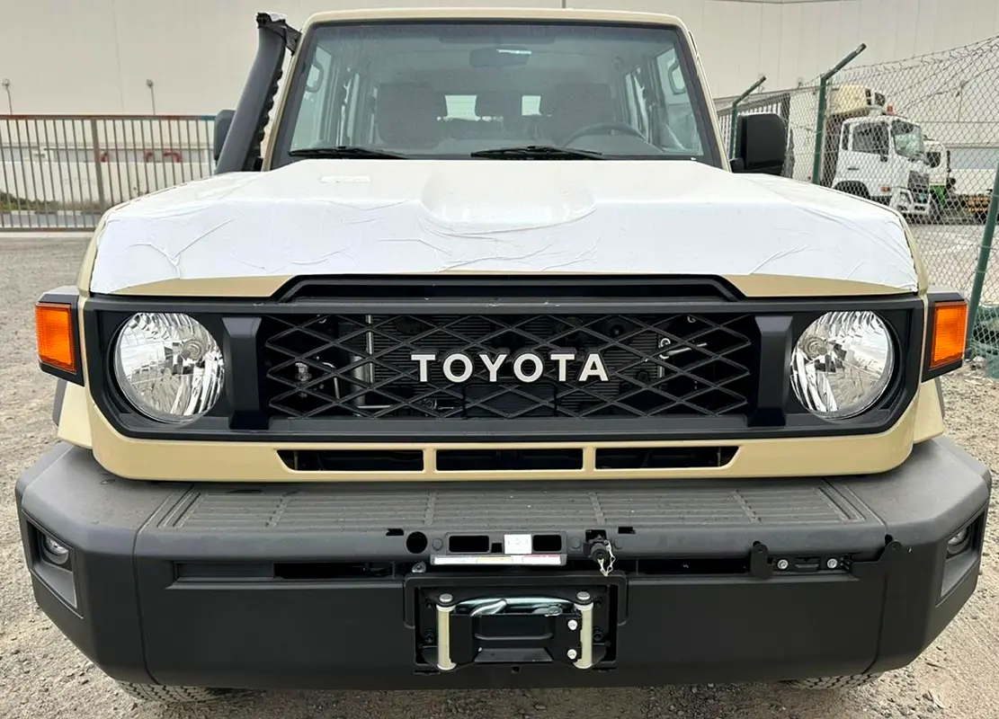 TOYOTA Land Cruiser 70 Series LC 76 LX 2025 - photo 2 - Import Émirats | International Cars