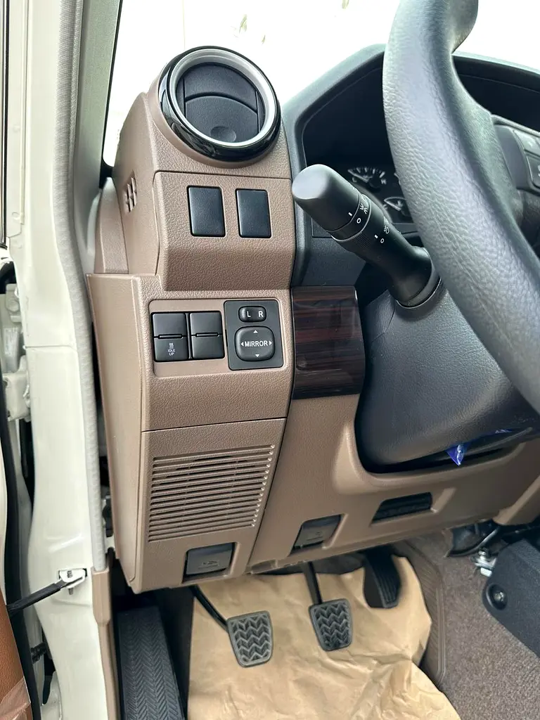 TOYOTA Land Cruiser 70 Series LC 76 LX 2025 - photo 7 - Import Émirats | International Cars