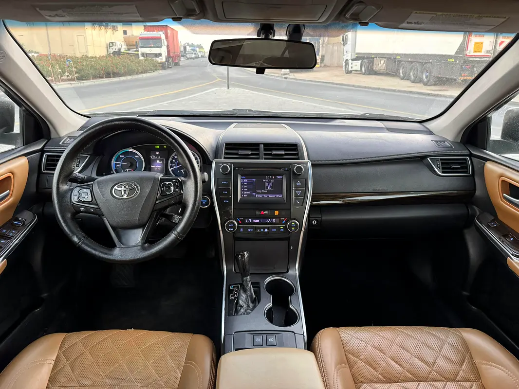 TOYOTA Camry LE 2017 - photo 10 - Import Émirats | International Cars