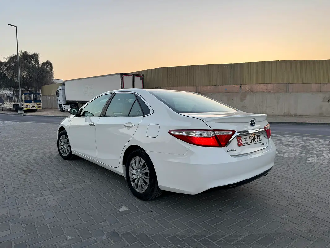 TOYOTA Camry LE 2017 - photo 3 - Import Émirats | International Cars