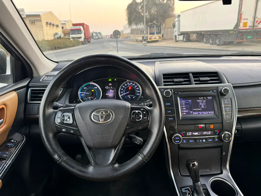 TOYOTA Camry LE 2017 - photo 9 - Import Émirats | International Cars