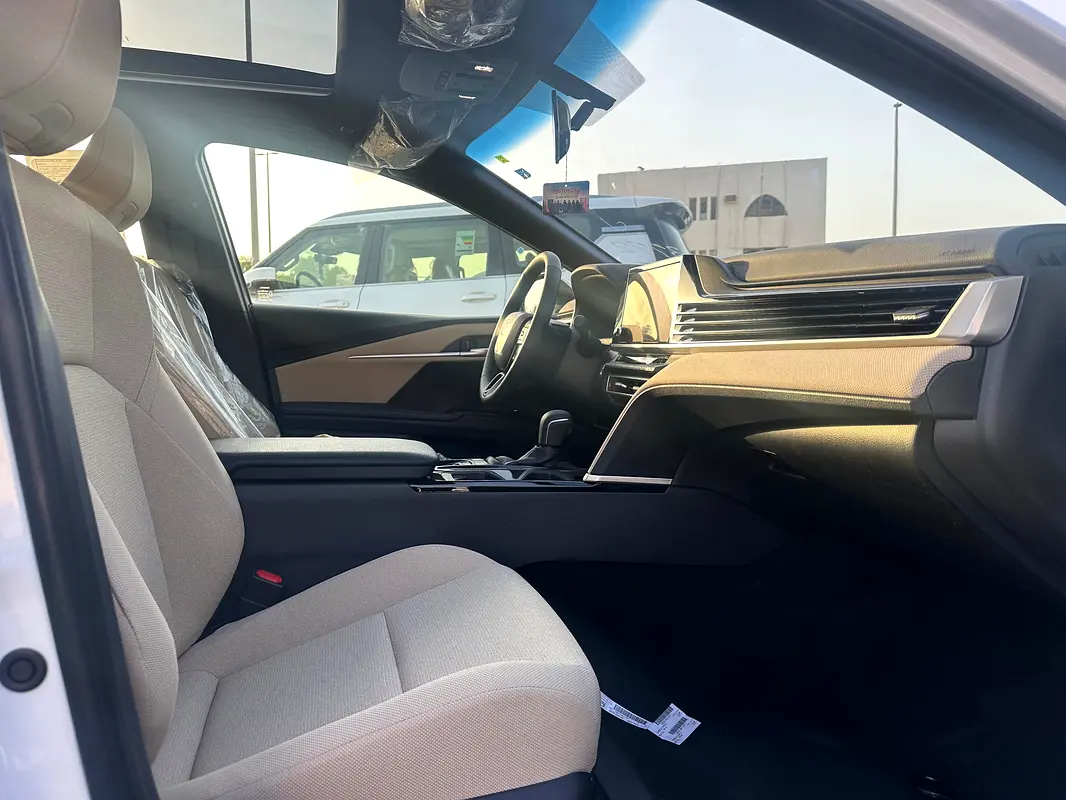 TOYOTA Camry LE 2026 - photo 12 - Import Émirats | International Cars