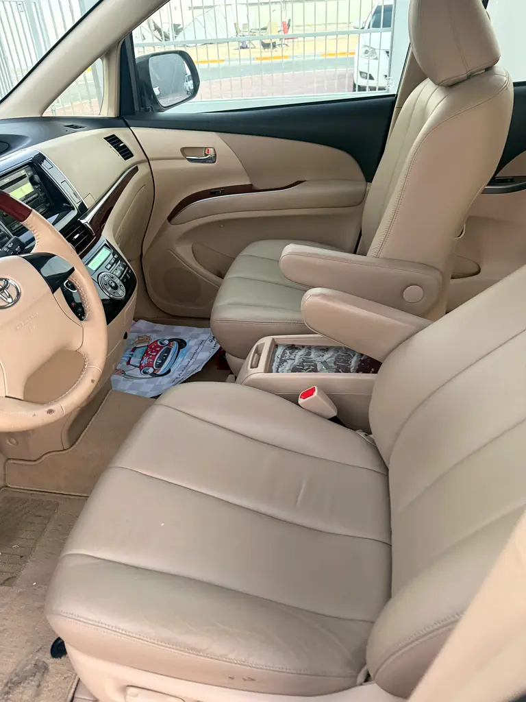 TOYOTA Previa SE 2020 - photo 10 - Import Émirats | International Cars