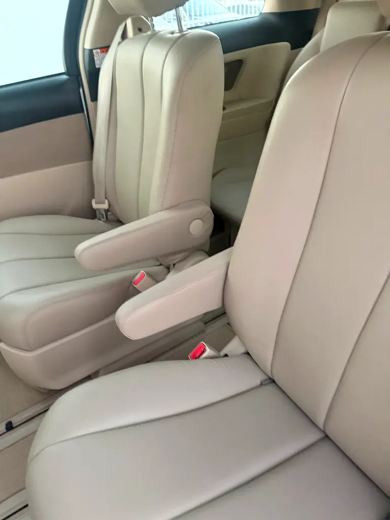 TOYOTA Previa SE 2020 - photo 12 - Import Émirats | International Cars