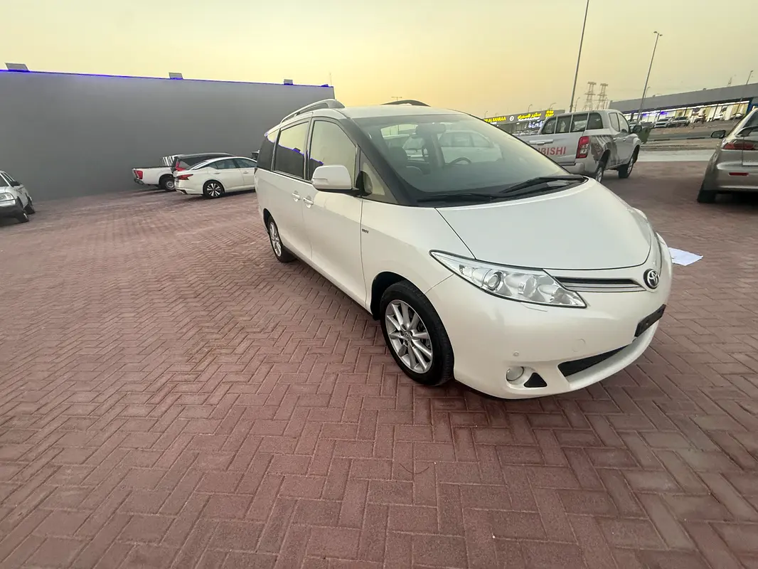 TOYOTA Previa SE 2020 - photo 4 - Import Émirats | International Cars