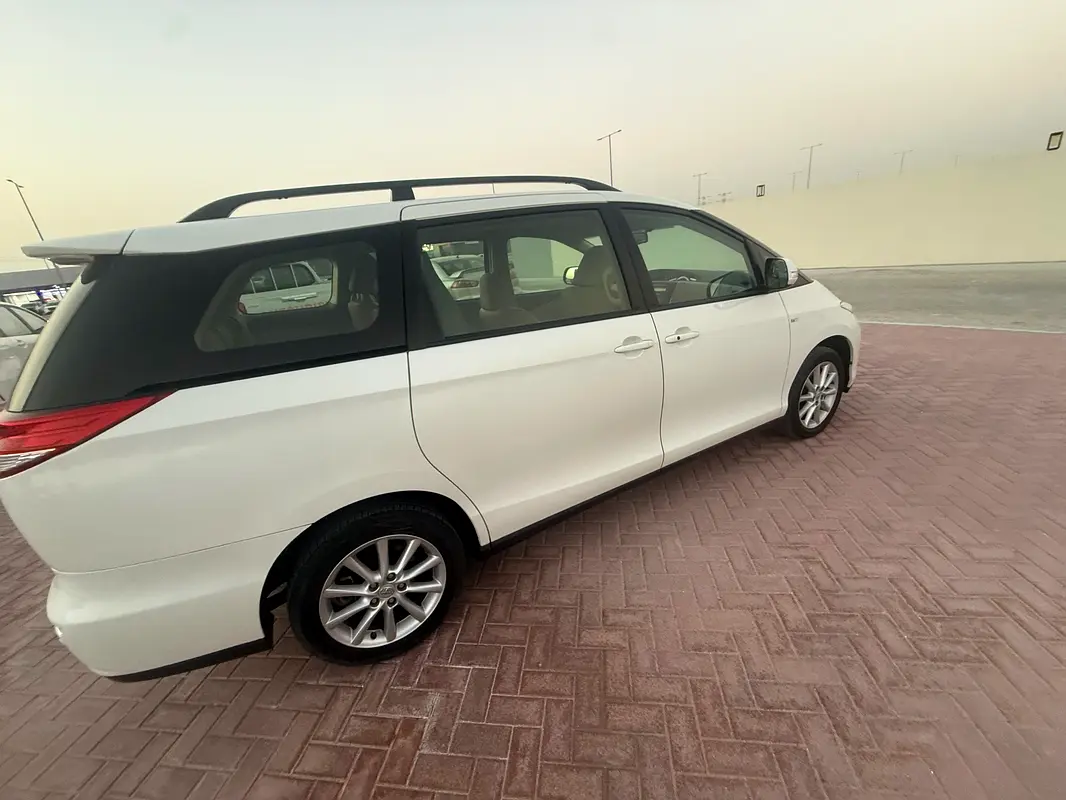 TOYOTA Previa SE 2020 - photo 5 - Import Émirats | International Cars