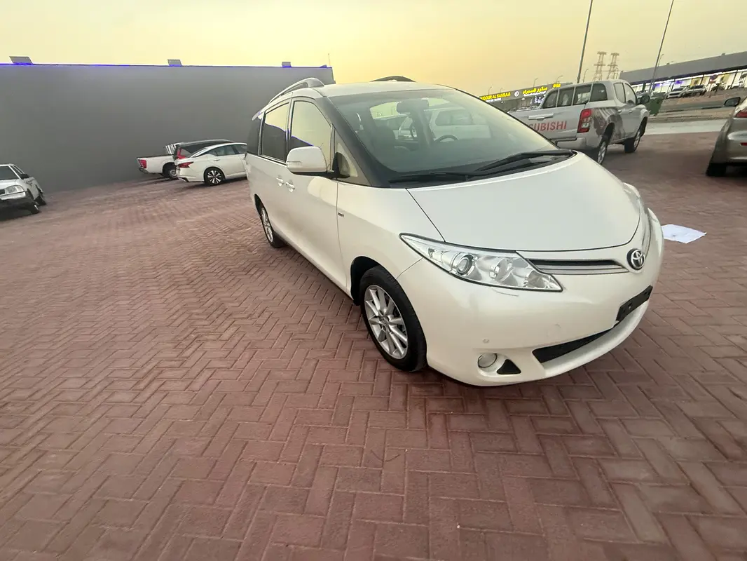 TOYOTA Previa SE 2020 - photo 8 - Import Émirats | International Cars