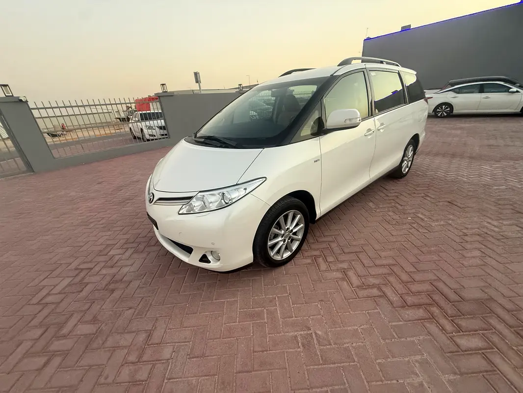 TOYOTA Previa SE 2020 - photo 9 - Import Émirats | International Cars