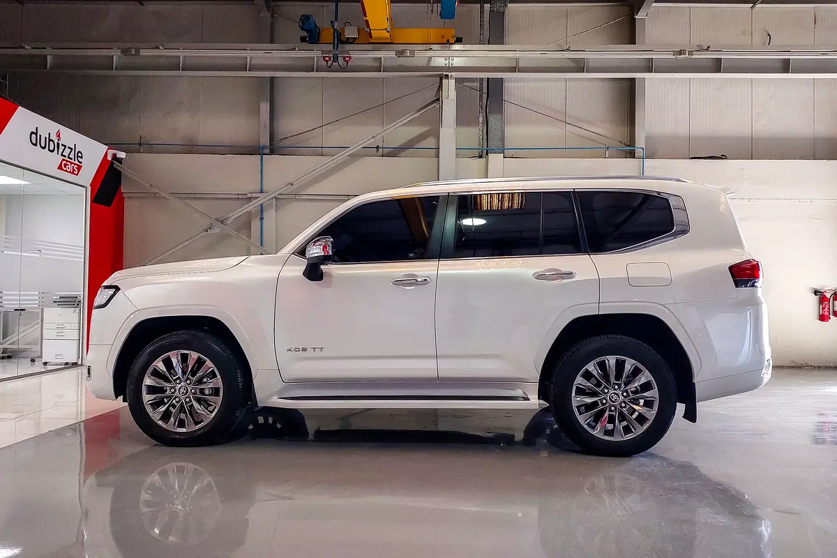 TOYOTA Land Cruiser VXR 2023 - photo 5 - Import Émirats | International Cars