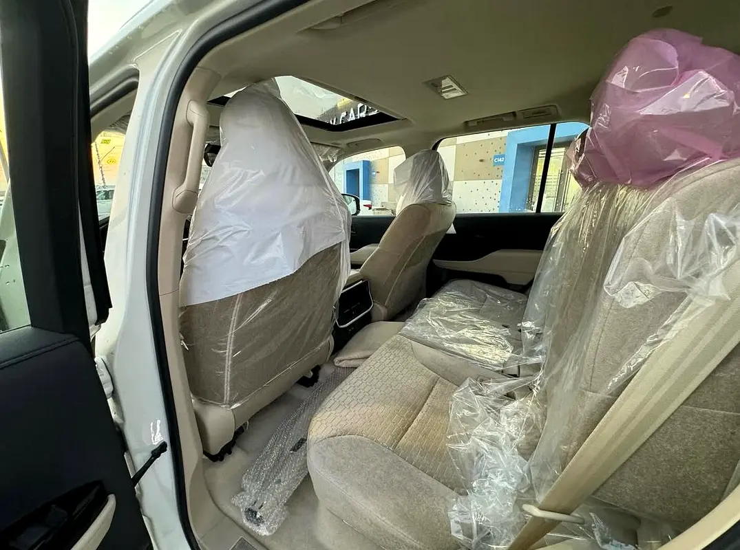 TOYOTA Land Cruiser GXR 2026 - photo 6 - Import Émirats | International Cars