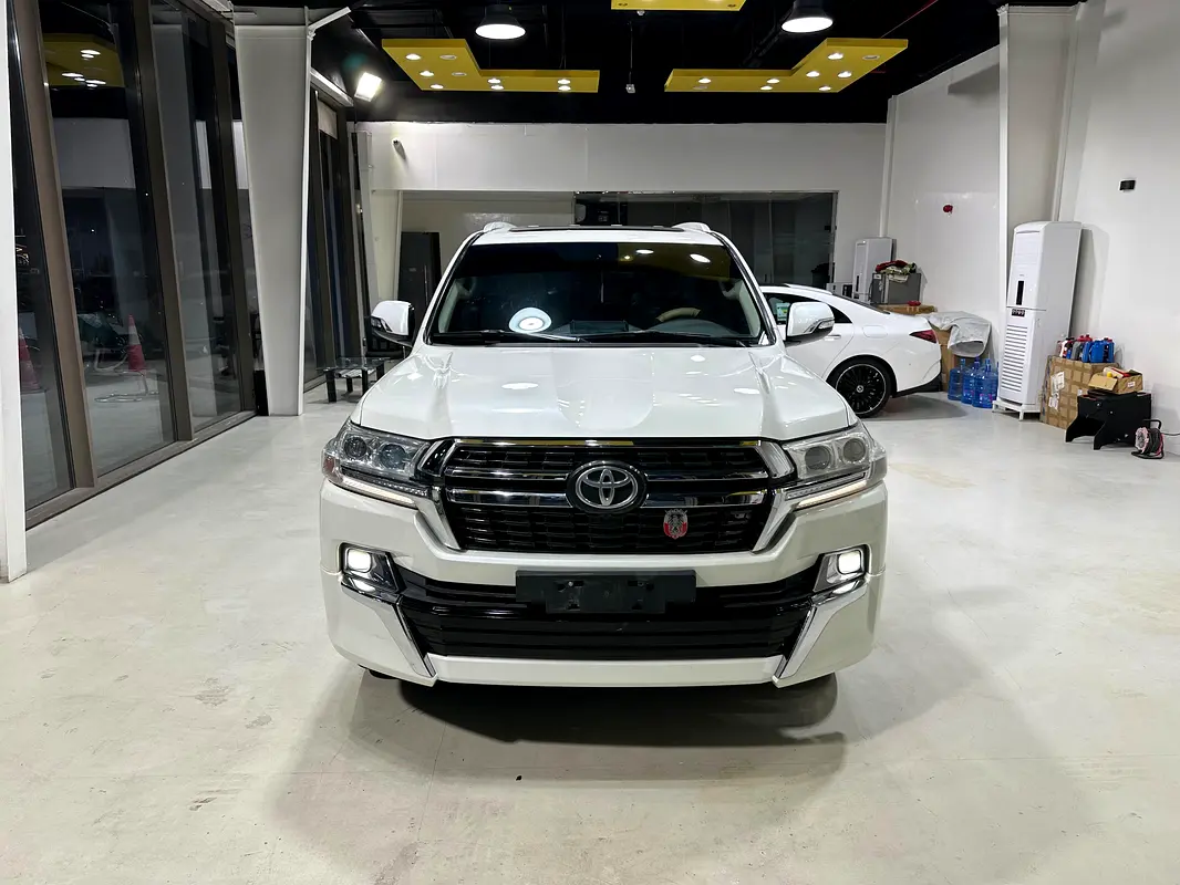 TOYOTA Land Cruiser GXR 2018