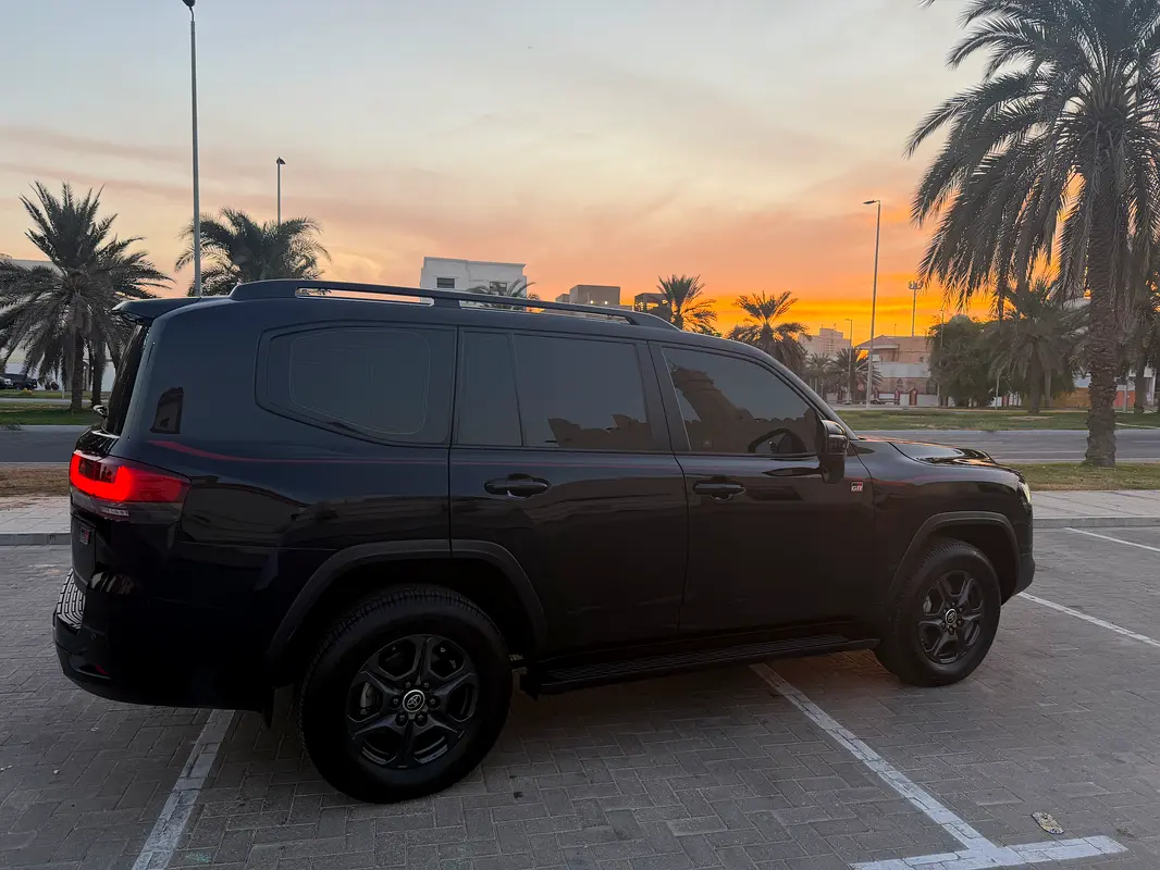 TOYOTA Land Cruiser GR Sport 2022 - photo 2 - Import Émirats | International Cars