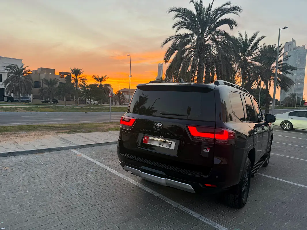 TOYOTA Land Cruiser GR Sport 2022 - photo 3 - Import Émirats | International Cars