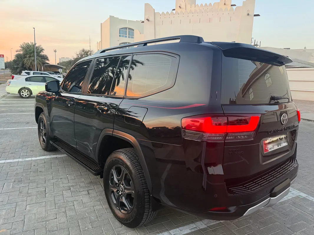 TOYOTA Land Cruiser GR Sport 2022 - photo 4 - Import Émirats | International Cars