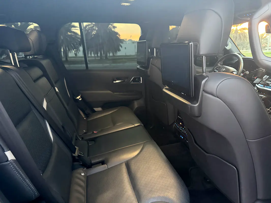 TOYOTA Land Cruiser GR Sport 2022 - photo 5 - Import Émirats | International Cars